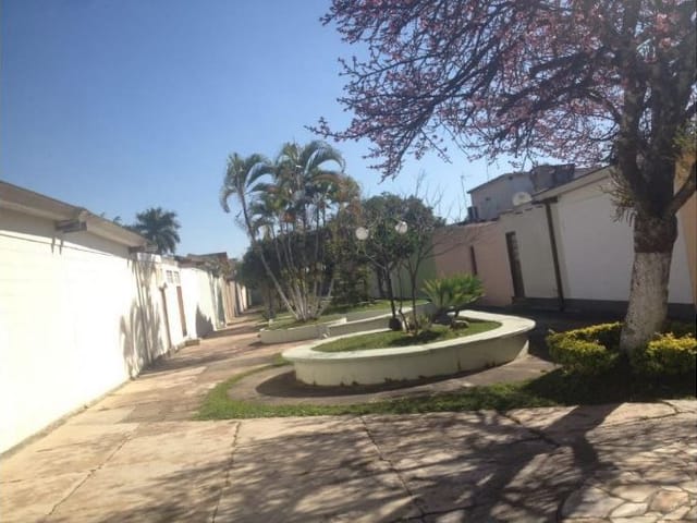 Foto do Casa - Casa com 3 dormitórios para alugar, 220 m² por R$ 2.500,00/mês - Jardim Satélite - São José dos Campos/SP | INDEPENDENCE NEGOCIOS IMOBILIARIOS LTDA