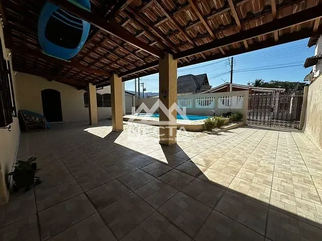 Casa com 308m² 3 quartos e 3 banheiros, para alugar, no bairro Indaiá em Caraguatatuba