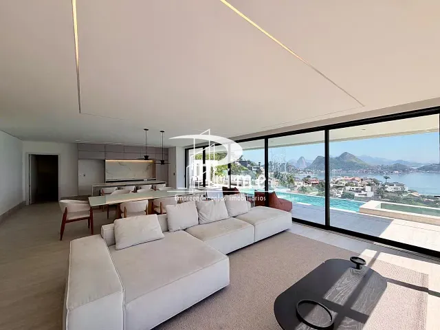 Casa 4 quartos e 6 banheiros, à venda, no bairro Charitas em Niterói