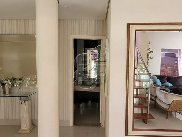 Casa com 360m² 3 quartos e 5 banheiros, à venda, no bairro Esperança em Londrina