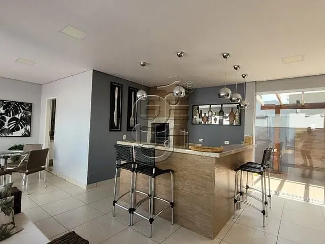 Casa com 360m² 3 quartos e 5 banheiros, à venda, no bairro Esperança em Londrina