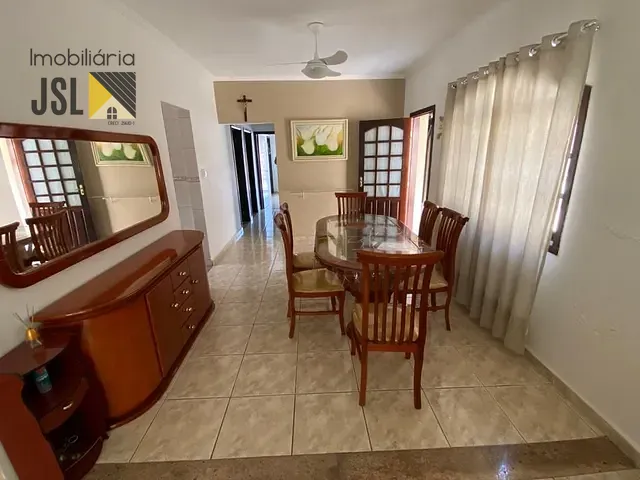 Casa com 340m² 3 quartos e 2 banheiros, à venda, no bairro Jardim Maria Cândida em Caçapava