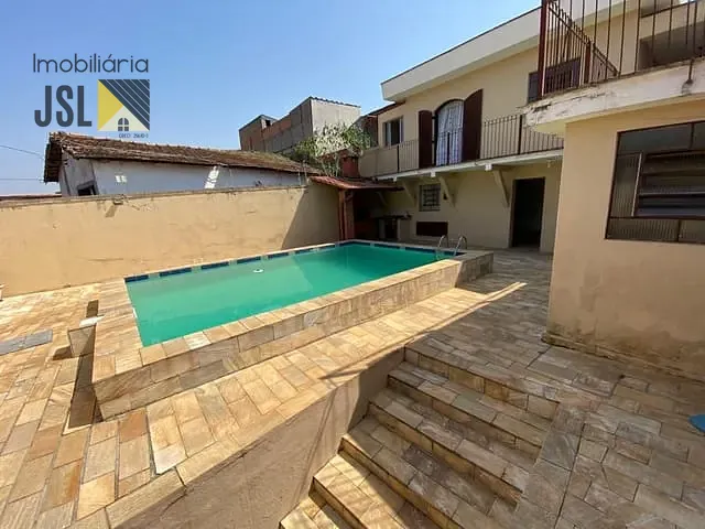 Casa com 340m² 3 quartos e 2 banheiros, à venda, no bairro Jardim Maria Cândida em Caçapava