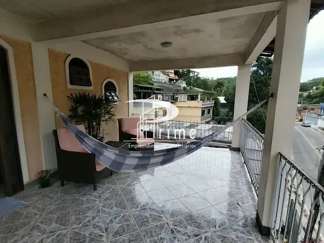 Casa 3 quartos e 3 banheiros, para alugar, no bairro Baldeador em Niterói