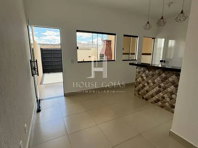 Casa 2 quartos e 2 banheiros, à venda, no bairro Residencial Santa Fé em Goiânia