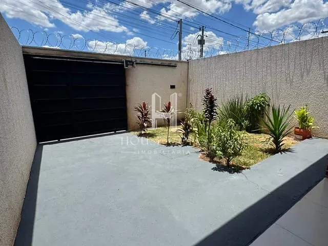 Casa 2 quartos e 2 banheiros, à venda, no bairro Residencial Santa Fé em Goiânia