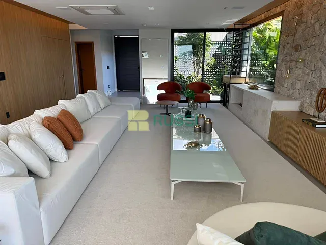 Casa 4 quartos e 6 banheiros, à venda, no bairro Condomínio Residencial Jaguary em São José dos Campos
