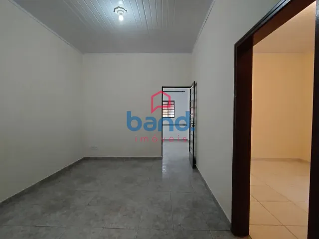 Casa 3 quartos e 2 banheiros, para alugar, no bairro Centro em Porto Feliz