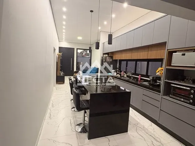 Casa com 250m² 2 quartos e 2 banheiros, à venda, no bairro Massaguaçu em Caraguatatuba