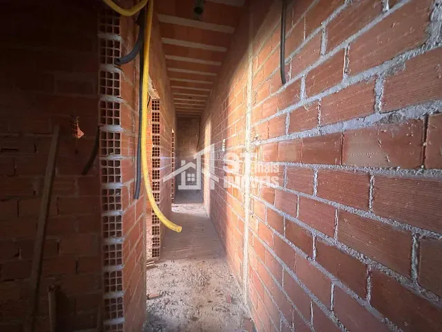 Casa 2 quartos e 1 banheiro, à venda, no bairro Village em Andradas