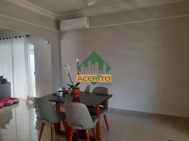 Casa com 287m² 3 quartos e 2 banheiros, à venda, no bairro Vila Mendonça em Araçatuba