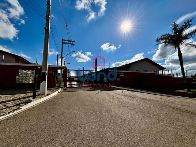 Casa 2 quartos e 2 banheiros, à venda, no bairro Parque Residencial São Marcos em Porto Feliz