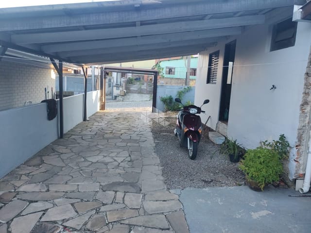 Casa 3 quartos e 1 banheiro, à venda, no bairro Bela Vista em Caxias do Sul