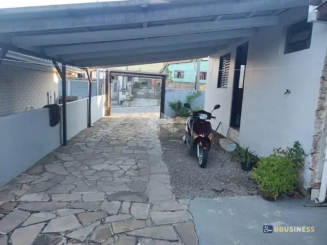 Casa 3 quartos e 1 banheiro, à venda, no bairro Bela Vista em Caxias do Sul