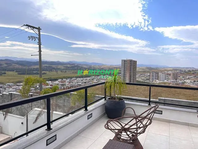 Casa com 484m² 4 quartos e 4 banheiros, à venda, no bairro Urbanova em São José dos Campos