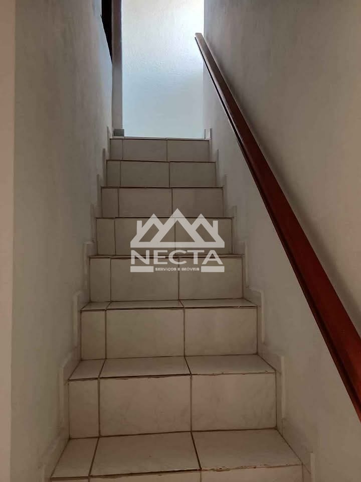 Casa, 6 quartos, 219 m² - Foto 11