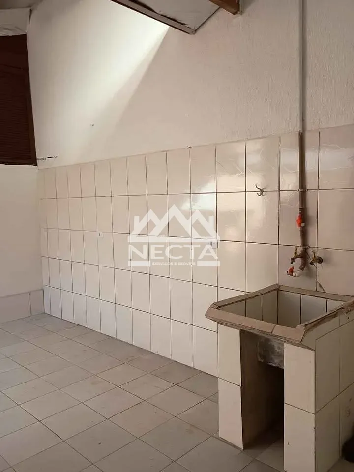 Casa, 6 quartos, 219 m² - Foto 2