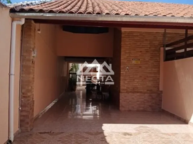 Casa com 300m² 6 quartos e 6 banheiros, à venda, no bairro Martim de Sá em Caraguatatuba
