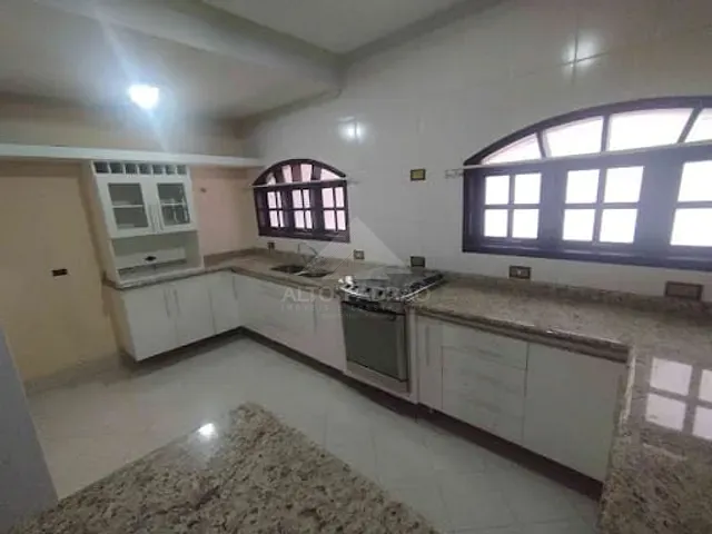Casa com 200m² 3 quartos e 2 banheiros, à venda, no bairro Jardim Pilar em Mauá