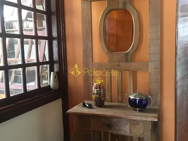 Casa com 400m² 5 quartos e 5 banheiros, à venda, no bairro Centro em Pindamonhangaba