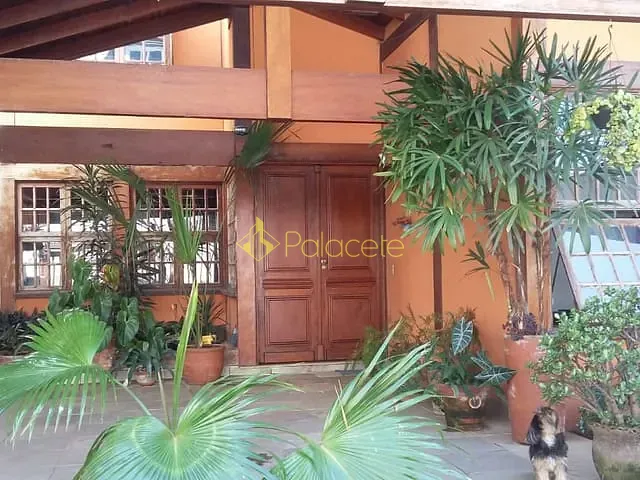 Casa com 400m² 5 quartos e 5 banheiros, à venda, no bairro Centro em Pindamonhangaba