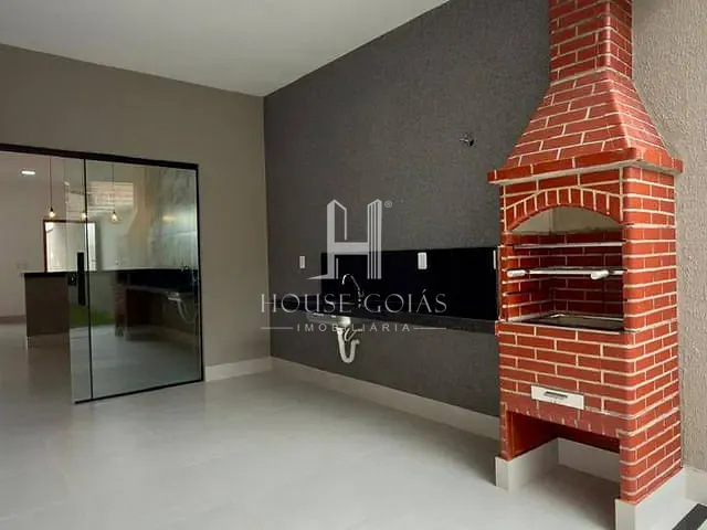 Casa com 180m² 2 quartos e 2 banheiros, à venda, no bairro Parque Montreal em Aparecida de Goiânia