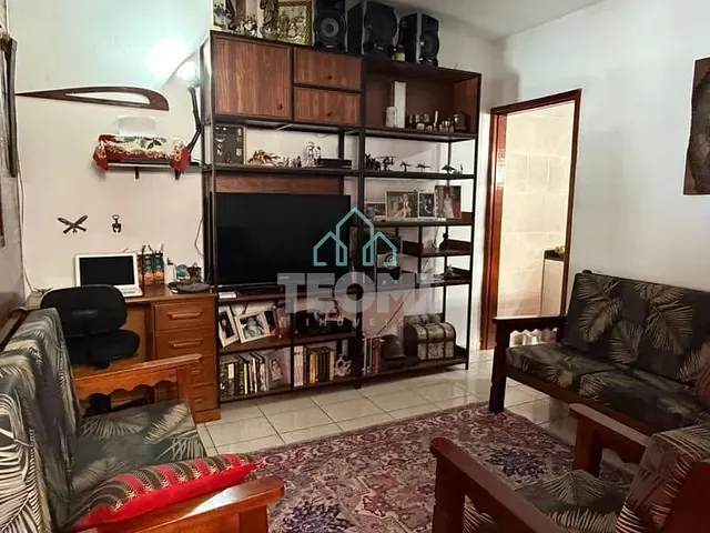 Casa 2 quartos e 1 banheiro, à venda, no bairro Piracangaguá em Taubaté
