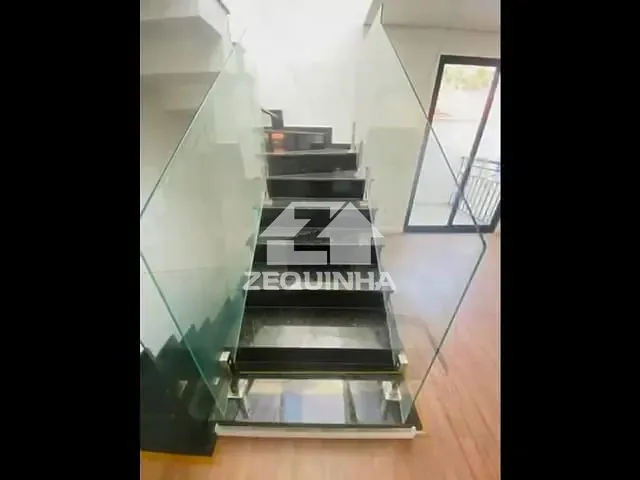 Casa com 183m² 4 quartos e 4 banheiros, à venda, no bairro Bela Vista em Osasco