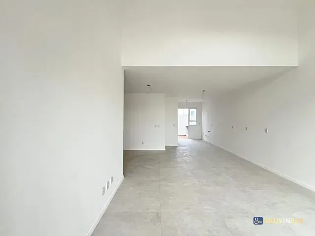Casa com 169m² 3 quartos e 2 banheiros, à venda, no bairro Hípica em Porto Alegre