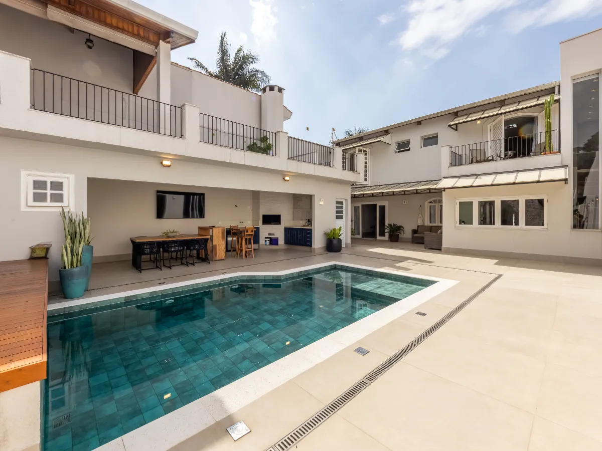 Casa para venda em Planalto Paulista com 4 quartos, sendo 2 suítes, 319m²