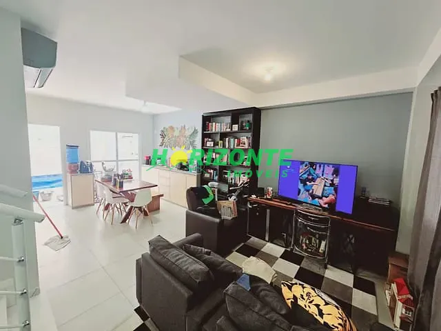 Casa com 105m² 3 quartos e 3 banheiros, à venda ou para alugar, no bairro Urbanova em São José dos Campos