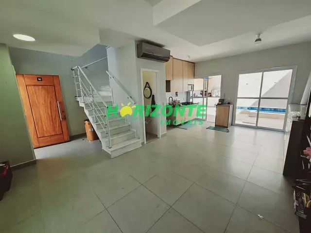 Casa com 105m² 3 quartos e 3 banheiros, à venda ou para alugar, no bairro Urbanova em São José dos Campos