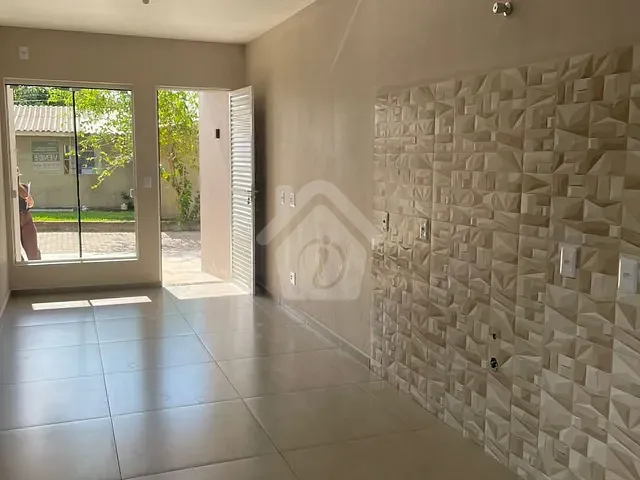 Casa 2 quartos e 1 banheiro, para alugar, no bairro Languiru em Teutônia