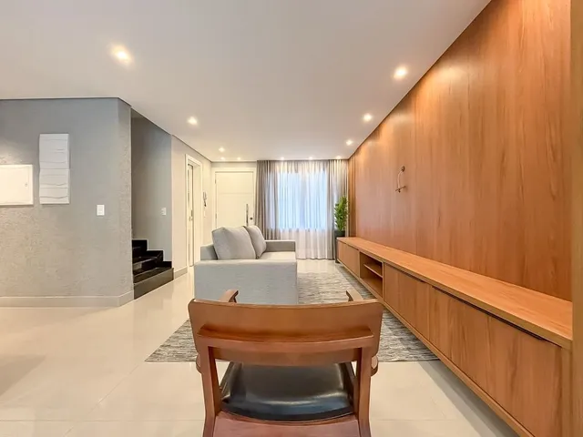 Casa com 171m² 3 quartos e 4 banheiros, à venda, no bairro Santa Felicidade em Curitiba