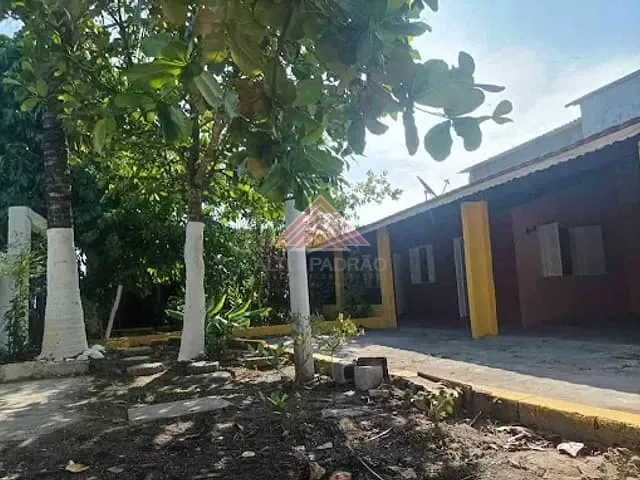 Casa com 348m² 2 quartos e 1 banheiro, à venda, no bairro Jardim Suarão em Itanhaém