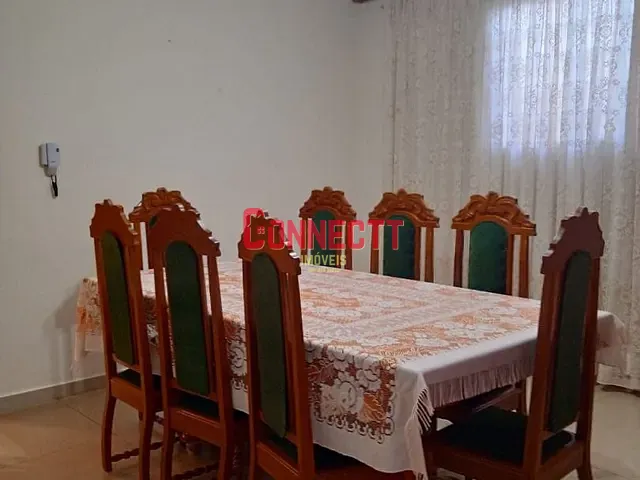 Casa com 200m² 2 quartos e 1 banheiro, à venda, no bairro Centro em Jardinópolis