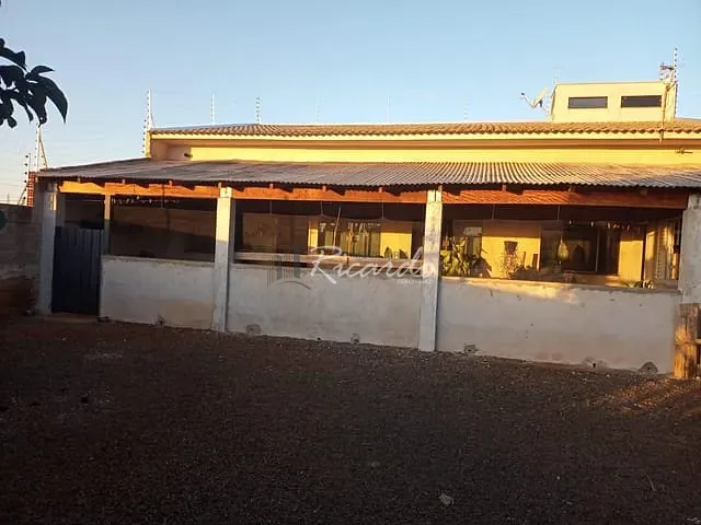 Casa com 252m² 2 quartos e 1 banheiro, à venda, no bairro Jardim Casa Branca em Arapongas