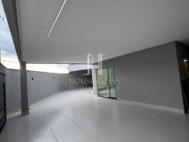 Casa com 210m² 3 quartos e 2 banheiros, à venda, no bairro Conjunto Uirapuru em Senador Canedo