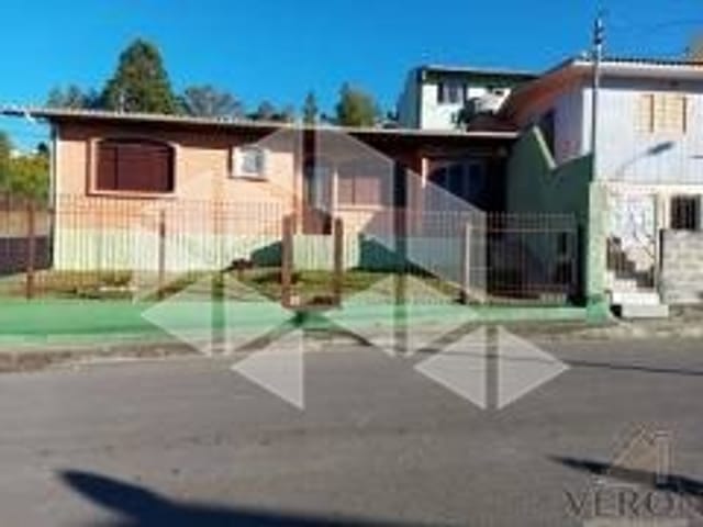 Casa 3 quartos e 2 banheiros, à venda, no bairro Marechal Floriano em Caxias do Sul