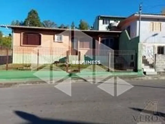 Casa 3 quartos e 2 banheiros, à venda, no bairro Marechal Floriano em Caxias do Sul