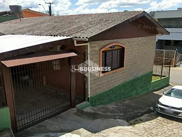Casa 3 quartos e 2 banheiros, à venda, no bairro Marechal Floriano em Caxias do Sul