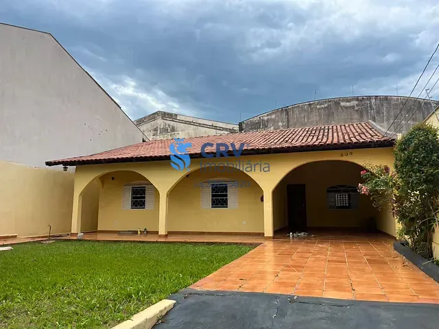 Casa com 351m² 4 quartos e 2 banheiros, à venda, no bairro Santa Mônica em Londrina
