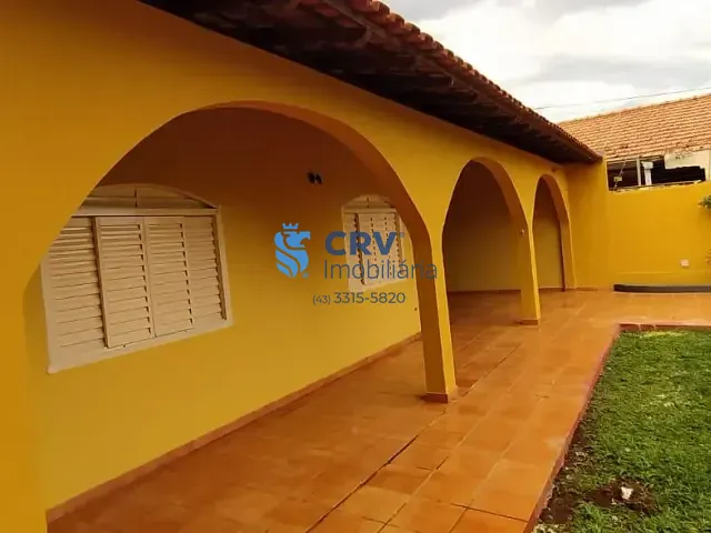 Casa com 351m² 4 quartos e 2 banheiros, à venda, no bairro Santa Mônica em Londrina