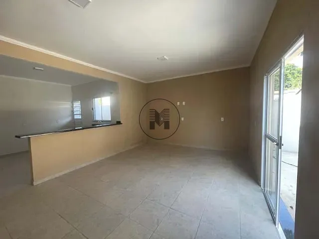 Casa 2 quartos e 2 banheiros, para alugar, no bairro Belveder Clube dos 500 em Guaratinguetá