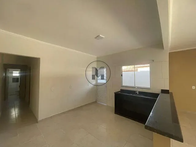 Casa 2 quartos e 2 banheiros, para alugar, no bairro Belveder Clube dos 500 em Guaratinguetá