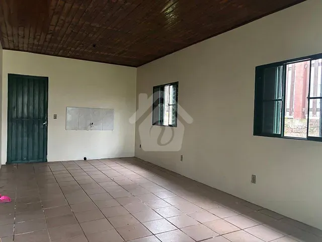Casa 2 quartos e 1 banheiro, para alugar, no bairro Teutônia em Teutônia