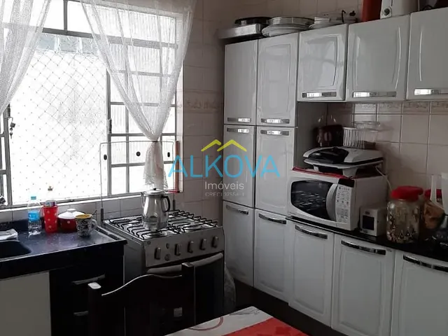 Casa com 250m² 3 quartos e 2 banheiros, à venda, no bairro Jardim Satélite em São José dos Campos