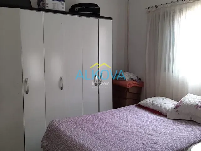 Casa com 250m² 3 quartos e 2 banheiros, à venda, no bairro Jardim Satélite em São José dos Campos