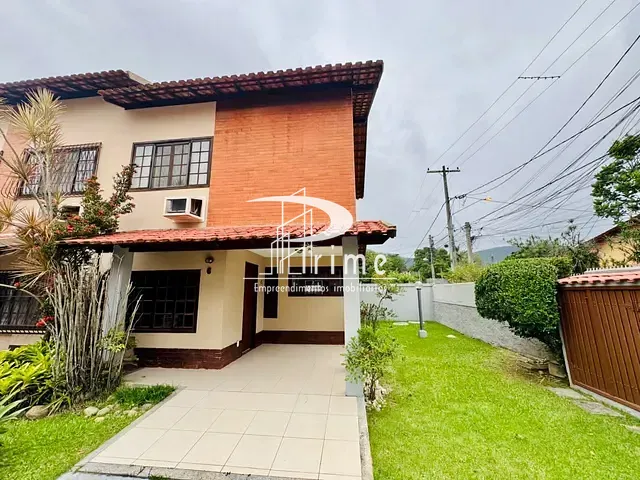 Casa 2 quartos e 2 banheiros, à venda, no bairro Itaipu em Niterói