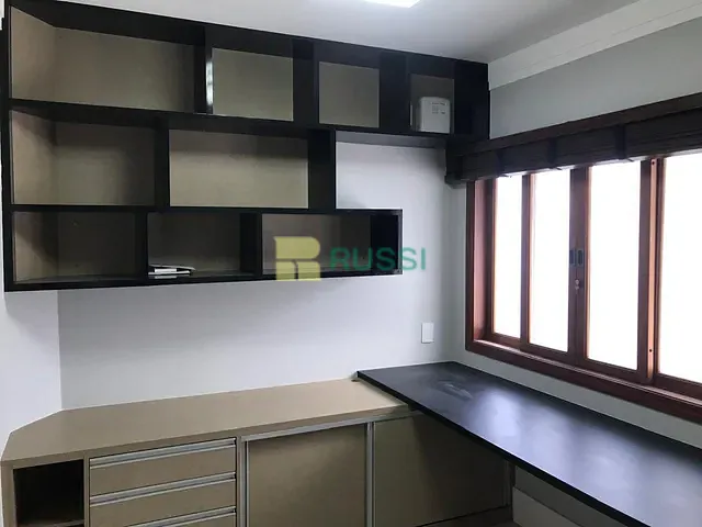 Casa com 250m² 4 quartos e 5 banheiros, à venda, no bairro Urbanova em São José dos Campos
